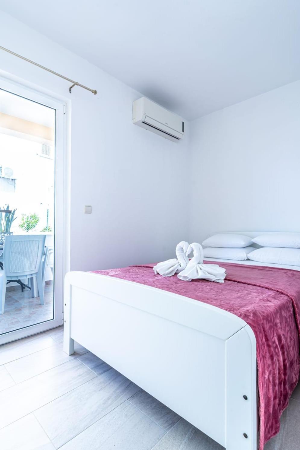 Vinko Apartment *